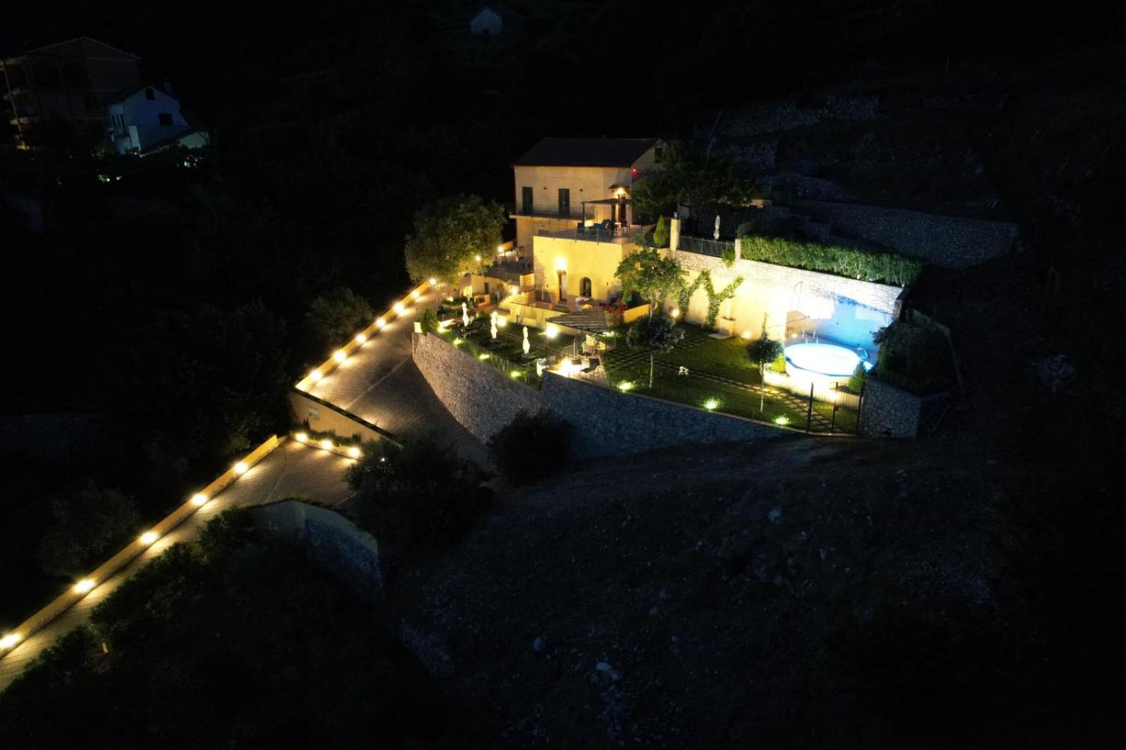 La Cornice Dei Monti Tramonti Εξωτερικό φωτογραφία